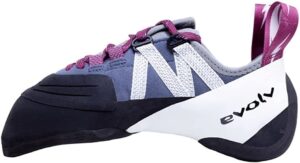 Fotografía de perfil del pie de gato Shaman de la marca Evolv