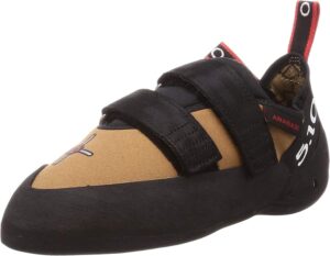 Fotografía en perspectiva del pie de gato Anasazi de la marca Five Ten 5.10