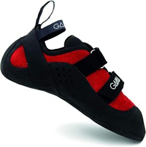 Fotografía de perfil del pie de gato Kime de la marca Garra