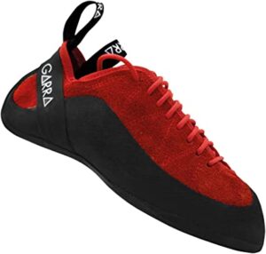 Fotografía de perfil del pie de gato Kokoro de la marca Garra