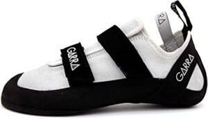 Fotografía de perfil del pie de gato Sensei de la marca Garra